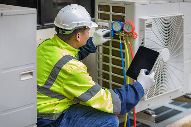 Professional Ac Installation technician working in Schwertner, TX